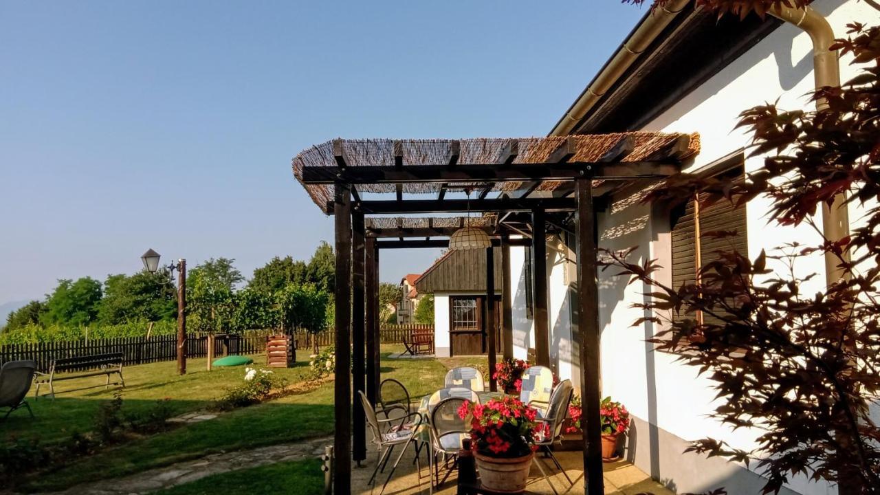 Pocitniska Hisa Kog Villa Exteriör bild